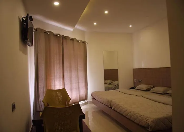 Oyo 4943 Sandanams VillaVilla